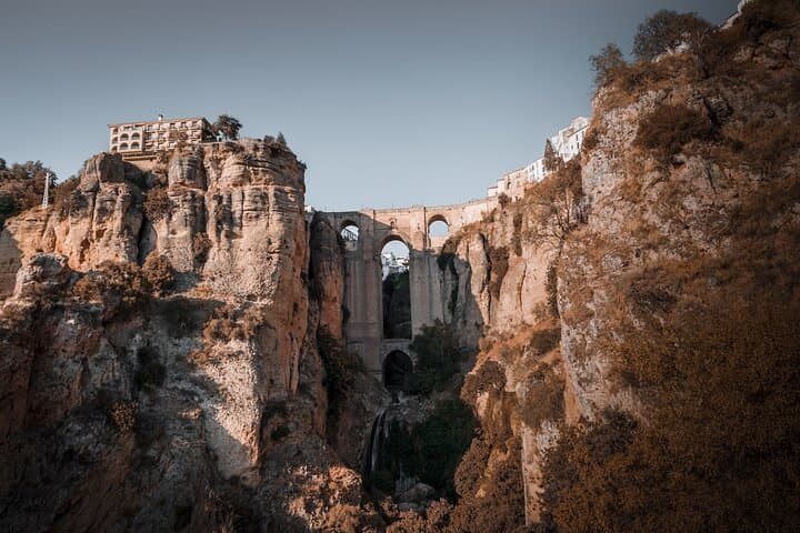 Ronda e Villaggi Bianchi da Siviglia - Piccolo Gruppo con Colazione