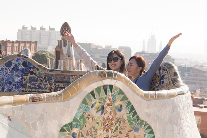 Barcelona Ganztägige Tour: Gotisches Viertel, Montjuïc, Park Güell, Sagrada — Foto 5