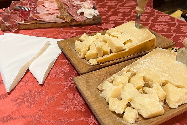 Desde Bolonia: Tour de Queso Parmesano y Vinagre Balsámico + Almuerzo — foto 5