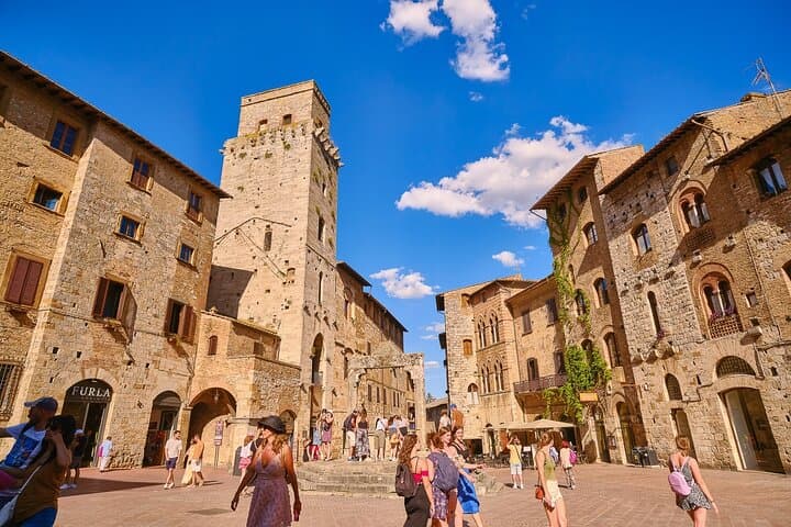 Halbtägige Tour nach San Gimignano mit Picknick-Mittagessen & Chianti-Wein — Foto 3