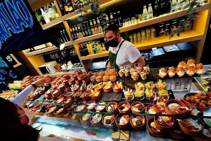 Bilbao Highlights Walking Tour mit einem lokalen Guide — Foto 5