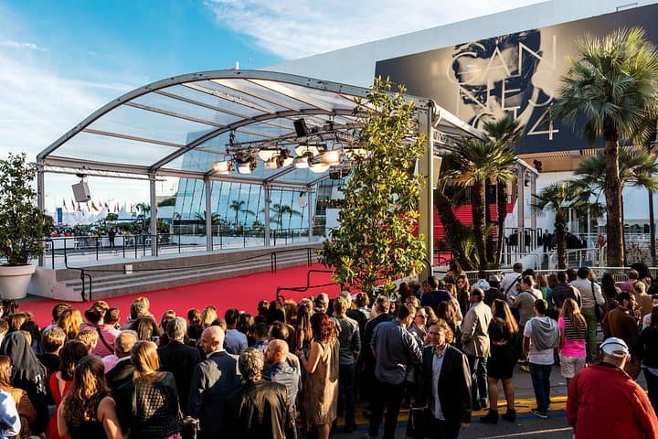 Visite Légendaire de Cannes en Bus Vintage — photo 4