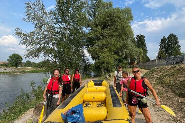 Paseo en rafting suave al atardecer y aperitivo en la Piazza Erbe