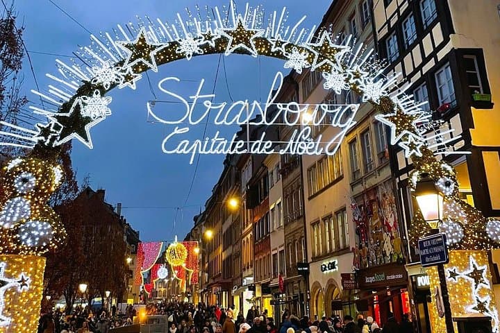 Entdecken Sie die Weihnachtsmärkte in Straßburg - Kostenloses Getränk