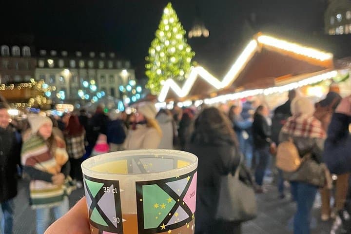 Entdecken Sie die Weihnachtsmärkte in Straßburg - Kostenloses Getränk — Foto 2