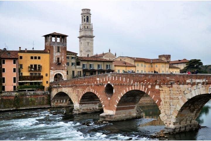 Tour Privato Personalizzato a Piedi a Verona — foto 4