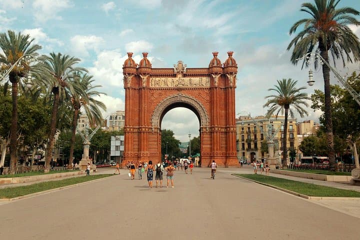 Privater Transfer von Valencia nach Barcelona mit Halt in Tarragona — Foto 5