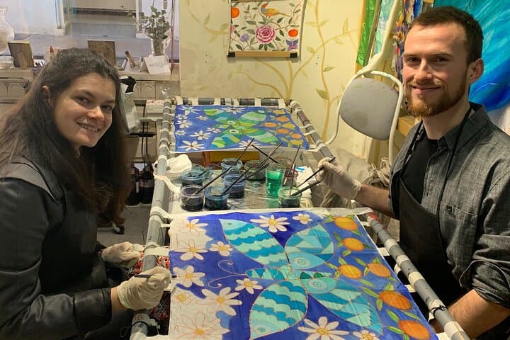 Cours privé : Peignez votre foulard en soie avec un artisan valencien