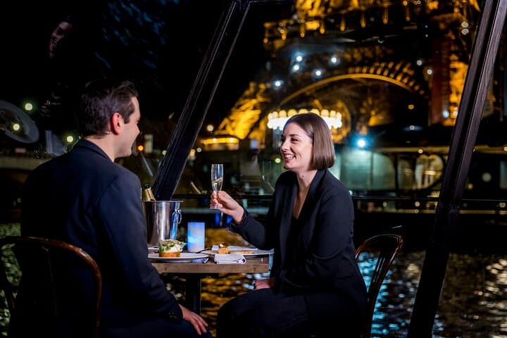 Cena Gourmet y Crucero por el Río Sena en París — foto 4