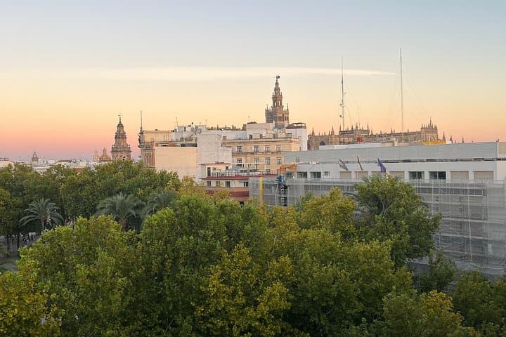 Cena orientale con vista sulla Giralda — foto 5