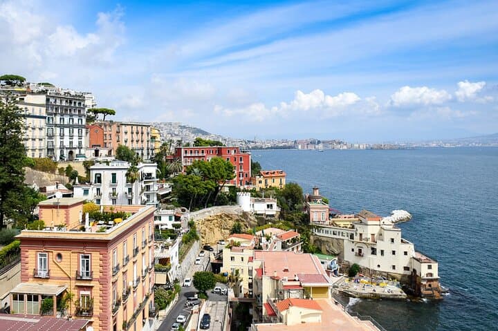 Trasferimento Privato da Atrani a Napoli con Autista di Lingua Inglese — foto 2