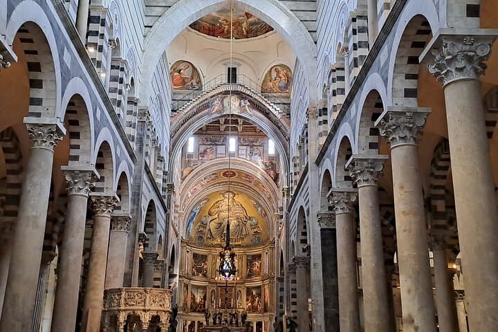 Tour Privado en Pisa, Entrada a la Torre Inclinada, Baptisterio y Catedral — foto 3