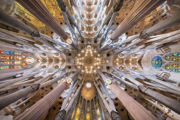 Visite guidée de la Sagrada Familia sans attente — photo 2