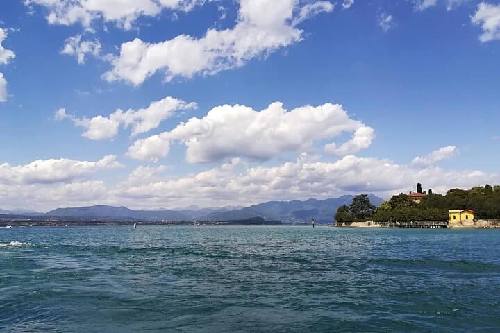 Excursion d'une journée au lac de Garde avec croisière en bateau — photo 4