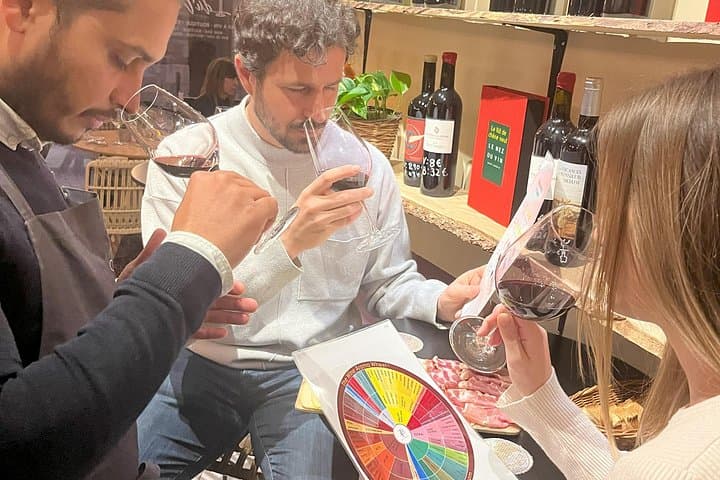 Visite à pied de Bordeaux avec dégustation de vin et fromage — photo 3