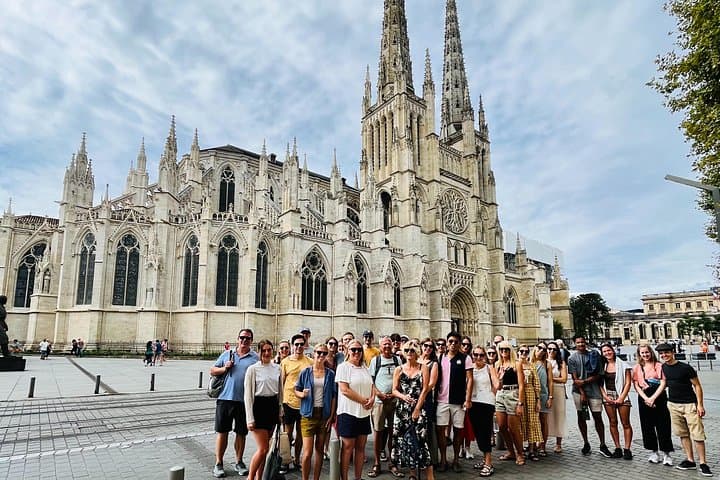 Visite à pied de Bordeaux avec dégustation de vin et fromage