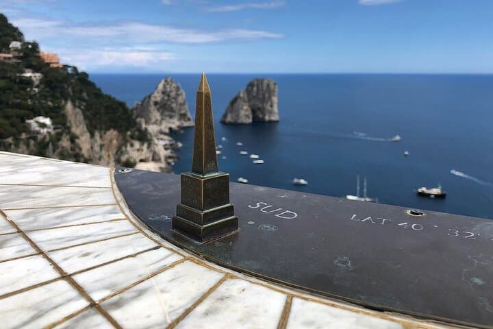 Tour di Gruppo Ridotto da Roma alla Grotta Azzurra, Anacapri e Capri