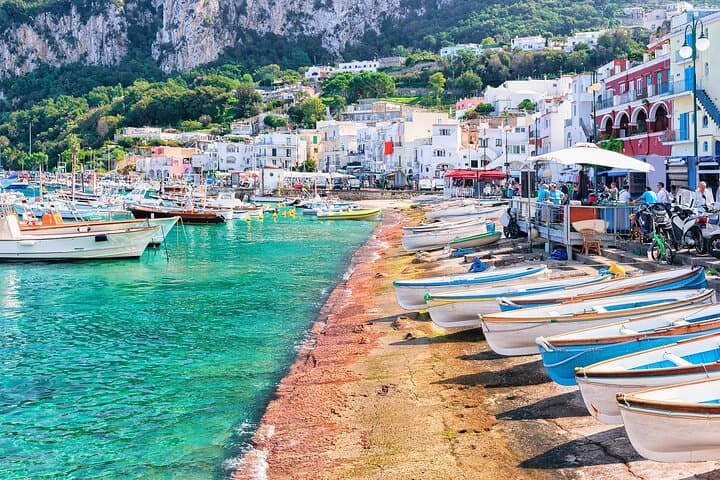Tour en barco por la isla de Capri con snorkel y tiempo libre — foto 4