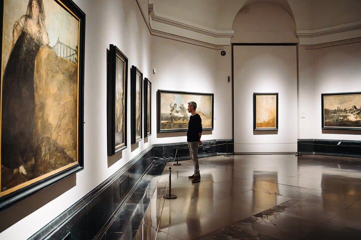 Tour VIP in Piccolo Gruppo del Museo del Prado Prima dell'Apertura — foto 3