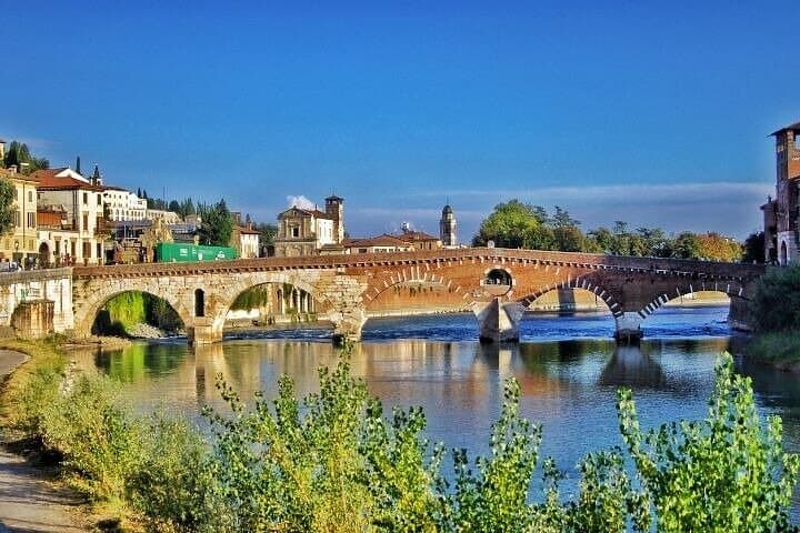 Tour Privato in Bici tra i Punti Salienti di Verona — foto 4
