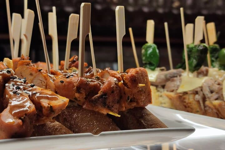 Barcelona Spanische Wein- und Tapas-Tour in einem lokalen Viertel — Foto 5