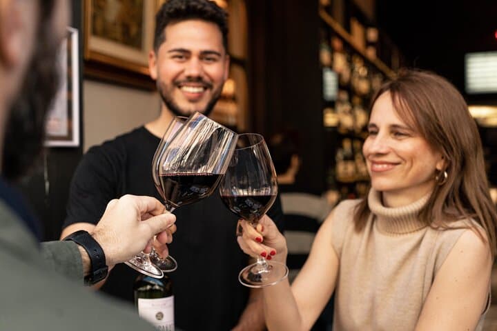 Kleine Gruppen Wein- und Tapas-Tour in Barcelona