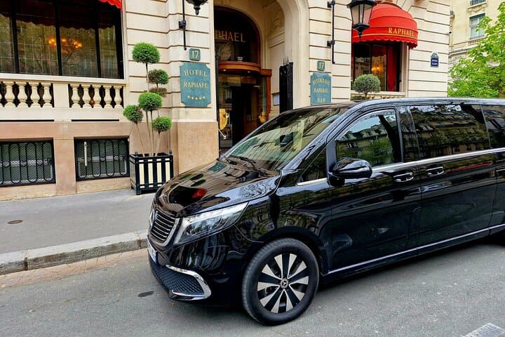 Rundfahrttransfer zum Schloss Versailles von Paris — Foto 2