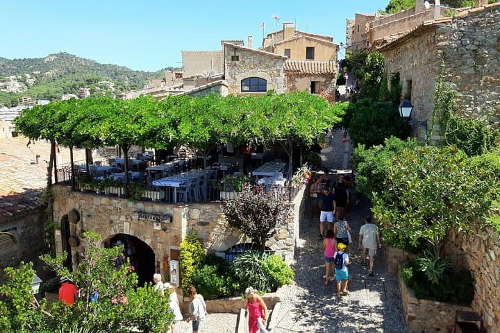 Visite touristique d'une journée de la Costa Brava avec excursion en bateau au départ de Barcelone — photo 3