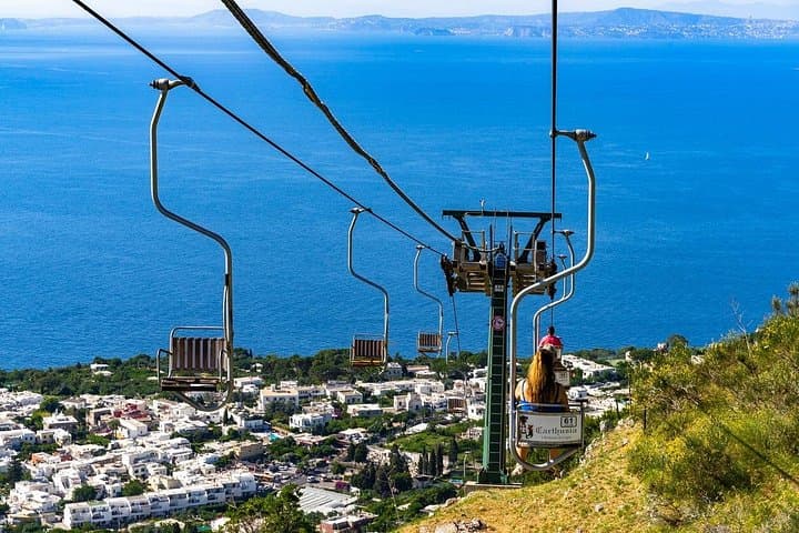 Tour di un giorno intero a Capri, Anacapri e alla Grotta Azzurra da Napoli — foto 2