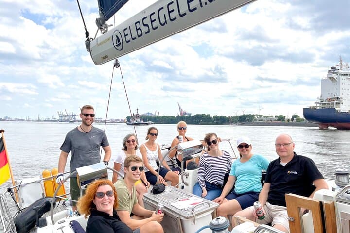 Tour in Yacht a Vela Dopo Lavoro nel Porto di Amburgo — foto 3