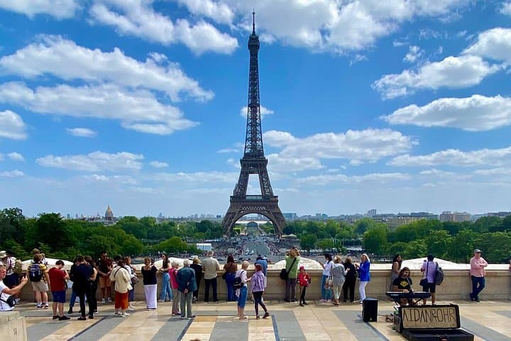 Visite en petit groupe au sommet de la Tour Eiffel par ascenseur — photo 5