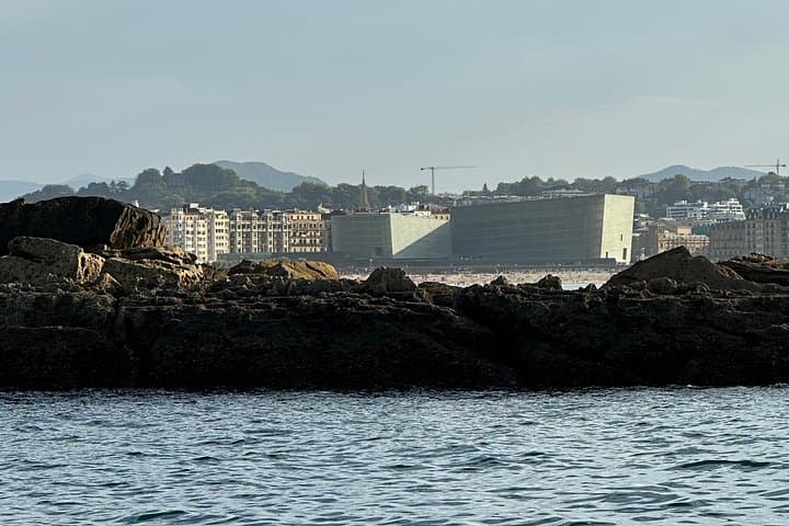 Tour in barca della baia con tramonto e Cava a San Sebastian — foto 4