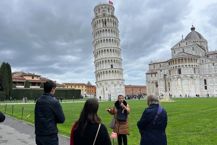 Kleingruppentour in Pisa mit Eintrittskarten — Foto 1