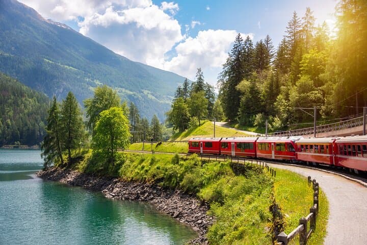 St Moritz &amp; Swiss Alps Day Trip with Bernina Red Train from Milan — photo 1
