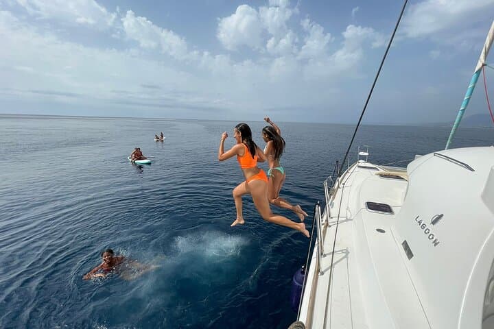 Escursione di gruppo in catamarano di 2 ore a Marbella con avvistamento dei delfini — foto 3