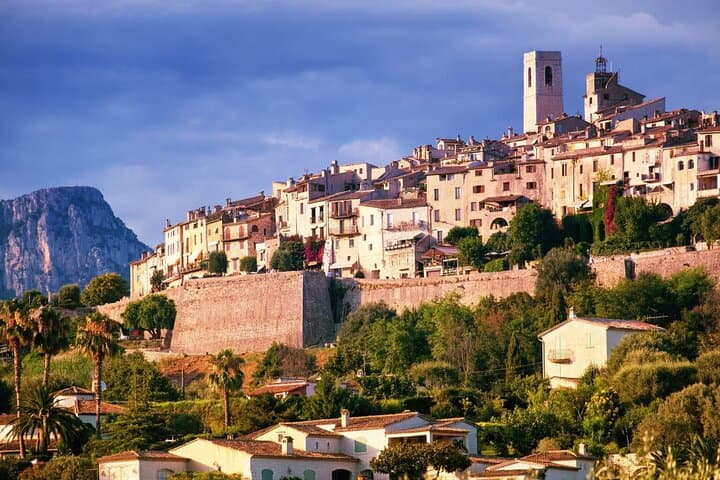 Tour dei Villaggi Medievali a Grasse, Gourdon, Tourrettes-sur-Loup, St Paul — foto 3