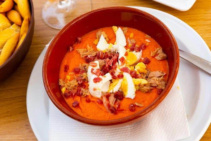 Tour Gastronomico di Street Food a Granada con Guida Locale
