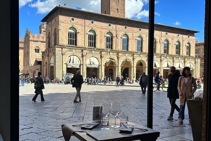 Tour gastronomico di Bologna con chef locale