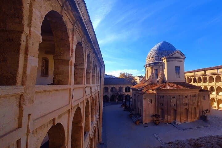 Geführte Tour durch Marseille für 2,5 Stunden mit einem zweisprachigen lokalen Guide — Foto 4
