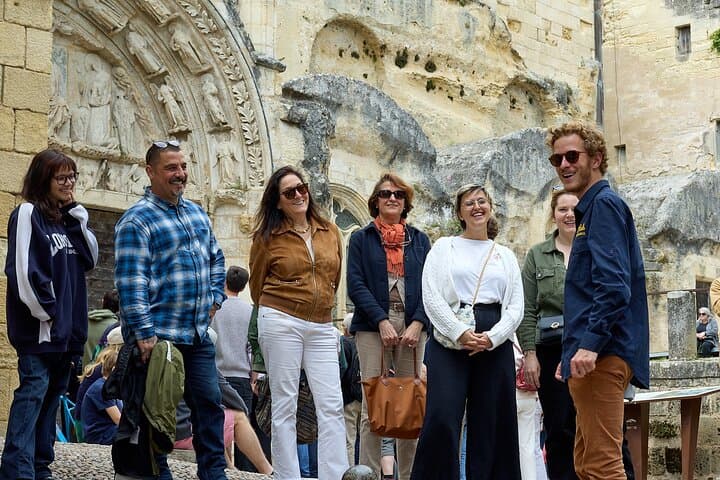 Tour di un giorno a Saint-Émilion: visita al villaggio, Châteaux e pranzo — foto 3