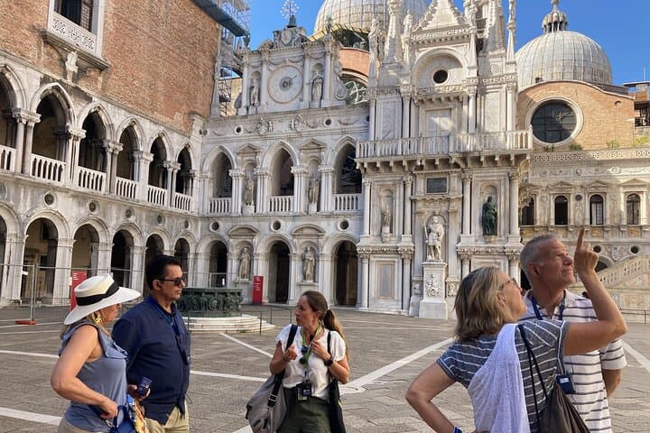 Il Migliore Tour Privato di Venezia: Palazzo Ducale e Giro in Gondola — foto 2