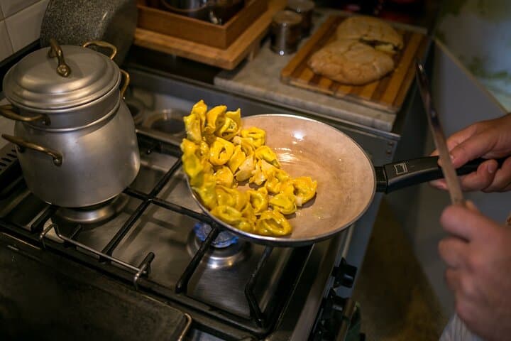 Private Pasta-Kurs im Zuhause eines Einheimischen in Turin — Foto 3