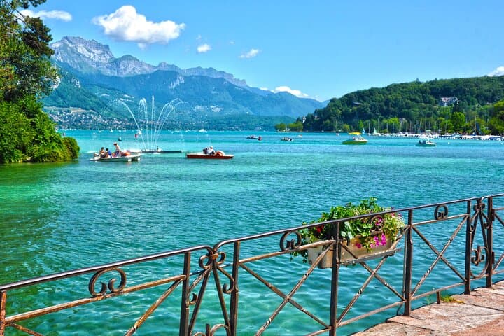 Tour guiado de Annecy y crucero con fondue en el Lago de Annecy — foto 5