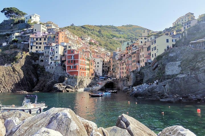 Tour di Gruppo Ridotto nella Cinque Terre e Pisa da Firenze — foto 3