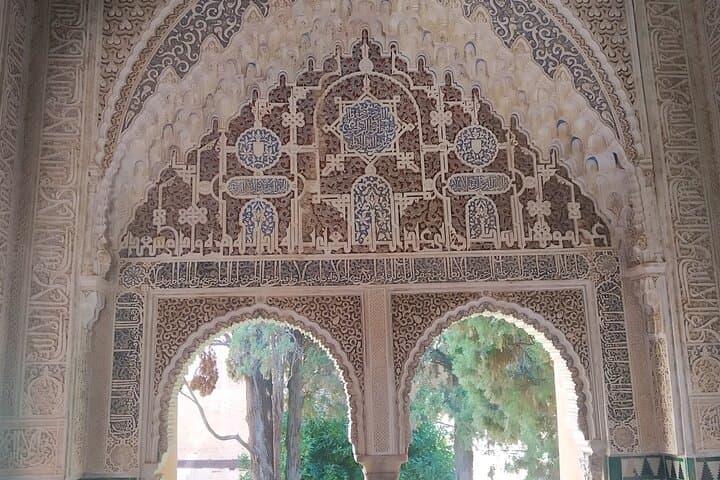 Tour Privado a la Alhambra con Guía (entradas no incluidas) — foto 3