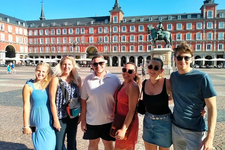 Madrid Lokale Tapas- und Geschichtstour mit Abendessen — Foto 4