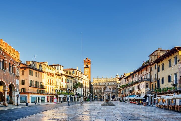 Halbtägige private Tour durch Verona und die Arena — Foto 5