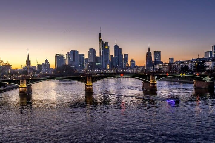 Tour Privado Familiar a Pie por los Destacados del Casco Antiguo de Frankfurt — foto 2