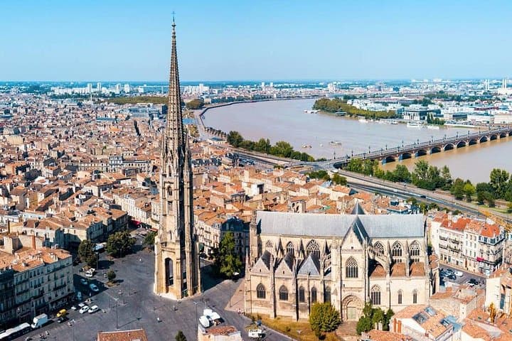 Trasferimento Aeroportuale: Aeroporto di Bordeaux BOD a Bordeaux in Van di Lusso — foto 3