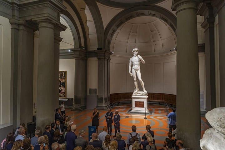 Tour di Gruppo Ridotto della Galleria dell'Accademia con il David di Michelangelo